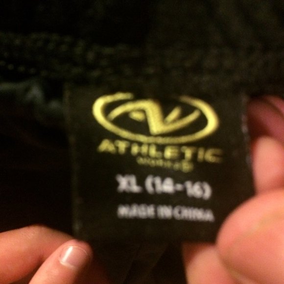 track pants - Picture 2 of 6